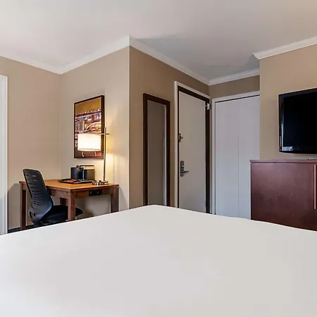 Best Western Ville-Marie Hotel & Suites Montreal Exterior photo