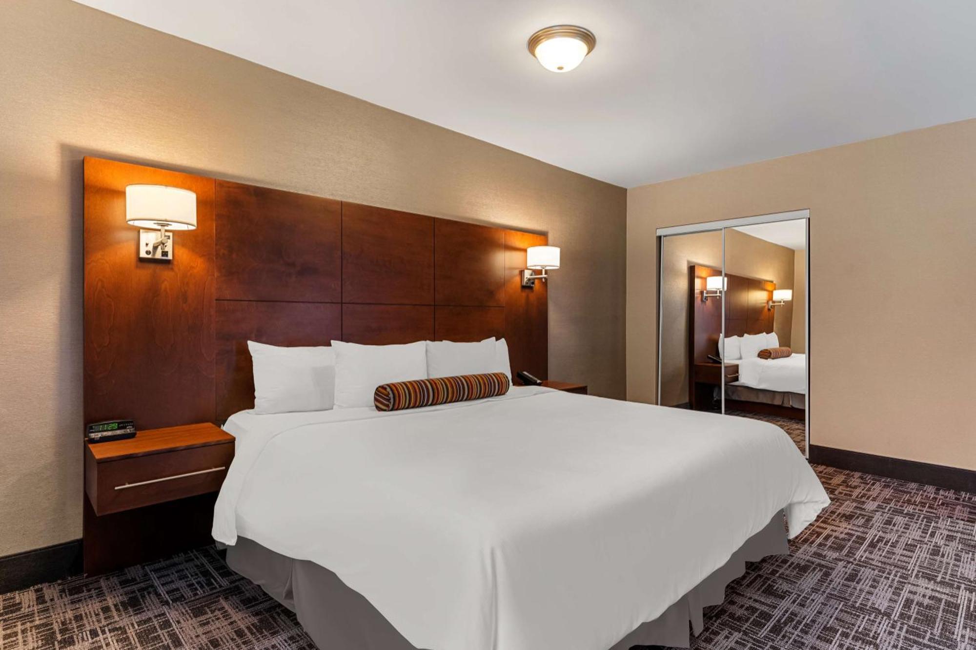 Best Western Ville-marie酒店&4*