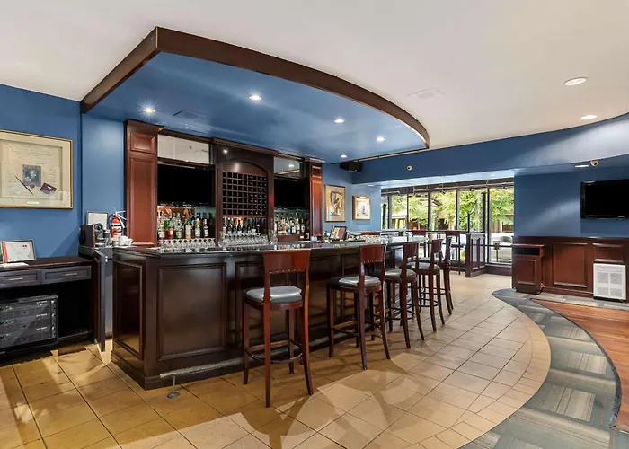 Best Western Ville-Marie Hotel & Suites